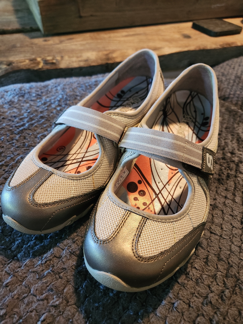 Skechers Mary Jane Sport Shoes in Metallic Silver & Light Beige